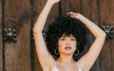 El secreto para unos rizos definidos y sin frizz (y lo que NUNCA debes hacer)